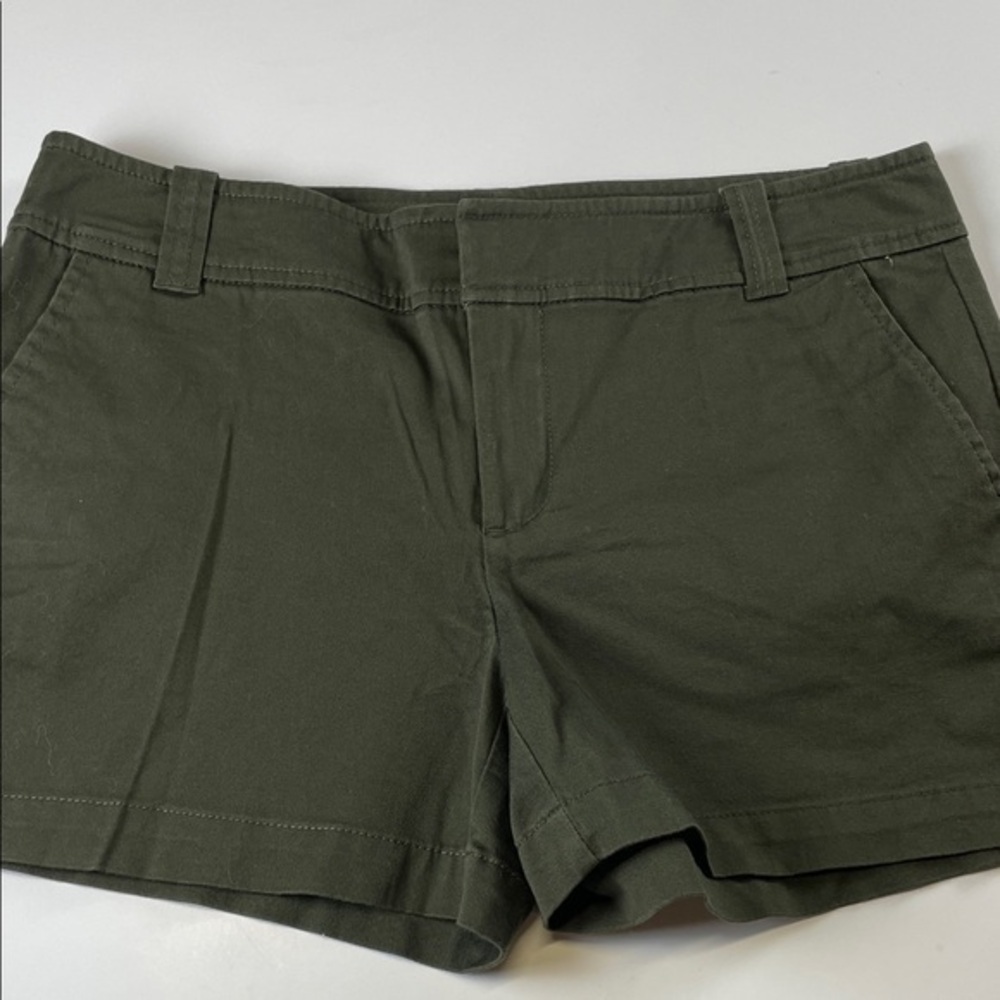 New York & Company Olive Green Shorts Women’s Stretch Casual Utility Chino Sz 2